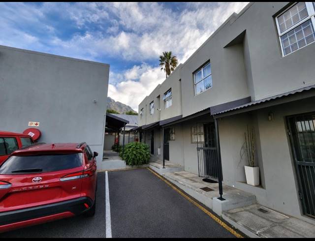 2 BEDROOM APARTMENT BLOCK TO LET IN OBSERVATORY